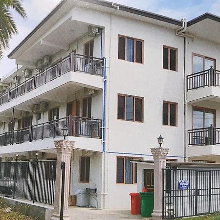 Modern 3-Bedroom Apartment Queens Rd Нади Екстериор снимка